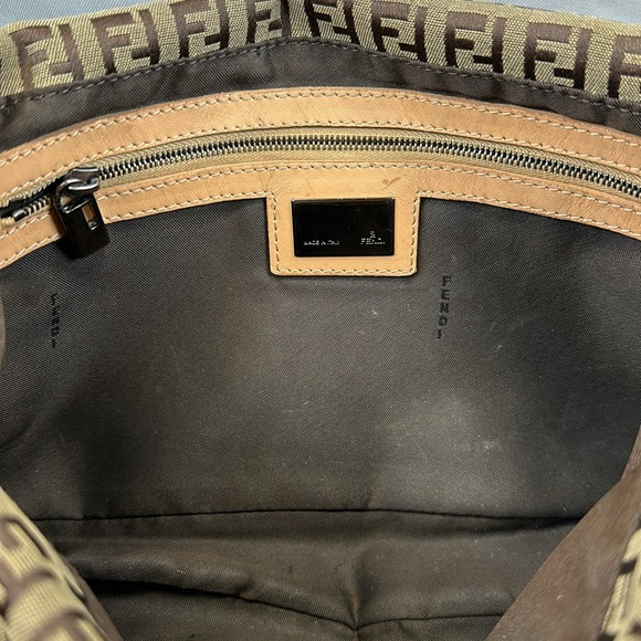 Fendi Zucca Mamma Baguette w/ Leather details - Picture 15 of 15